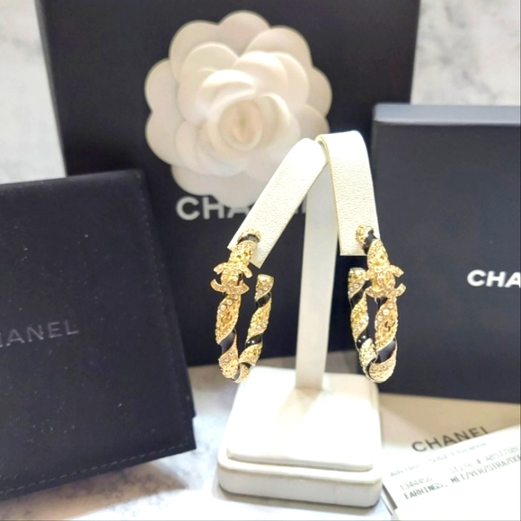 CHANEL Gold CC Logo Pearl Crystal Hoop Dangling Stud Earrings - Picture 10 of 12